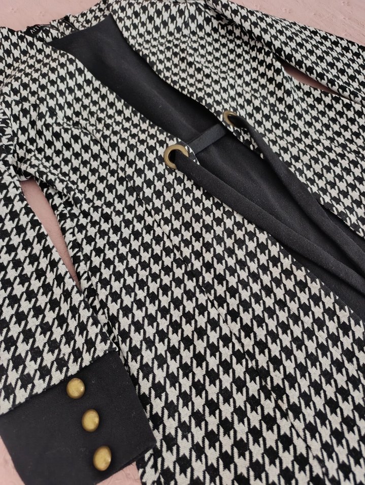 Düğmeli Siyah Beyaz Desenli Kadın Uzun Kaban - Görsel 2