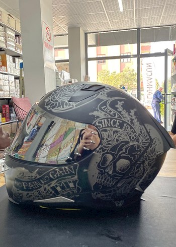 Siyah Desenli Kask - Görsel 6