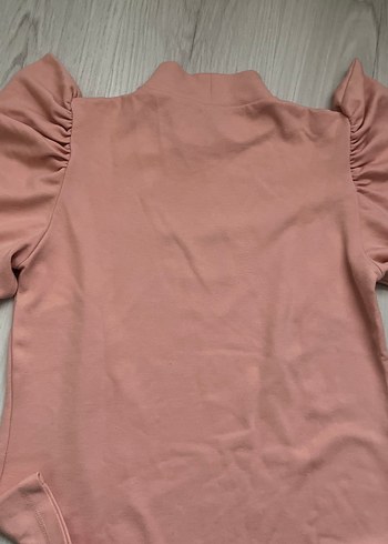 Pembe Yüksek Yakalı Tişört - Görsel 6