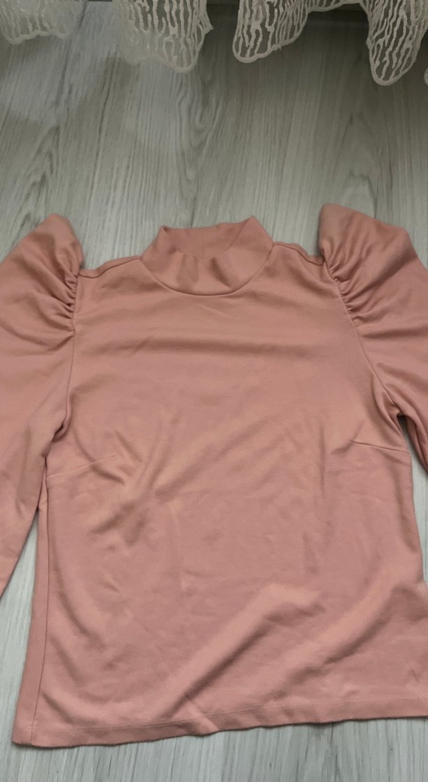 Pembe Yüksek Yakalı Tişört - Görsel 5