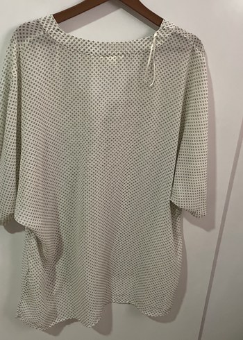 V Yaka Puantiyeli Kadın Bluz - Görsel 4