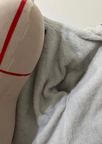 Kemer Detaylı Siyah Kapüşonlu Kadın Yağmurluk - Görsel 5