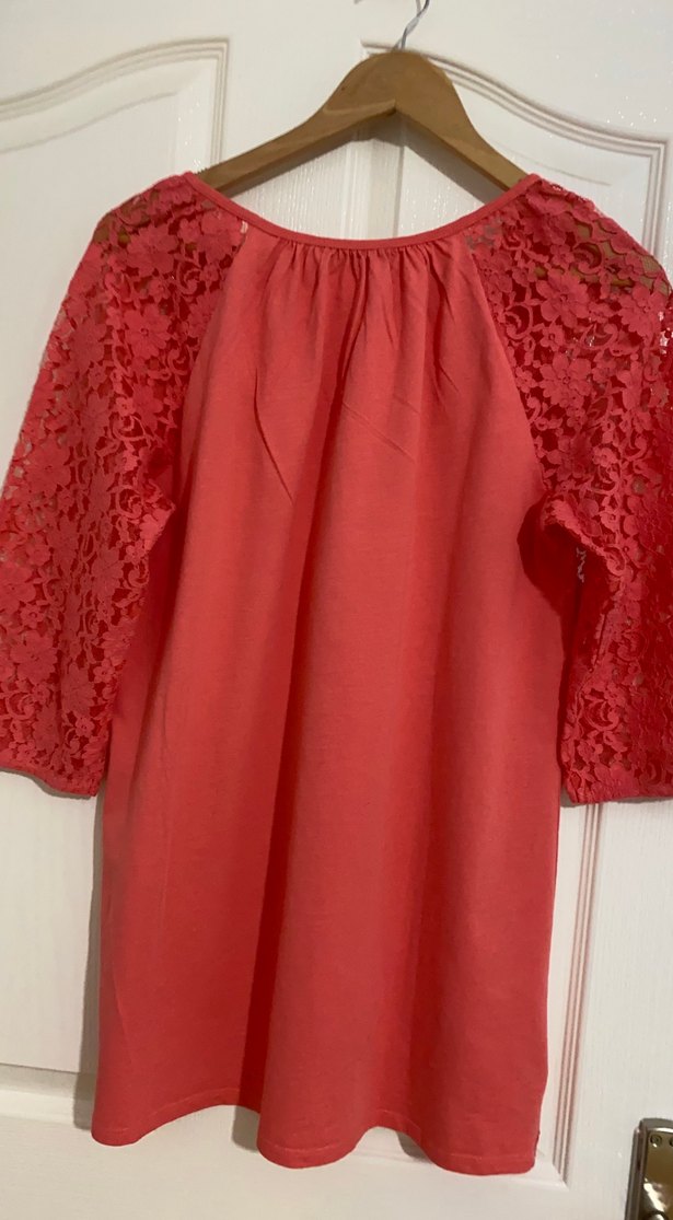 Kırmızı V Yakalı Dantel Detaylı Bohem Bluz - Görsel 5