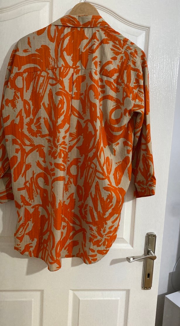 Düğmeli Turuncu Desenli Bol Kesim Keten Gömlek - Görsel 3