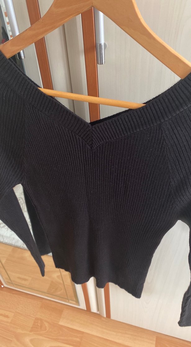 Siyah V Yaka İnce Triko Kadın Kazak - Görsel 3