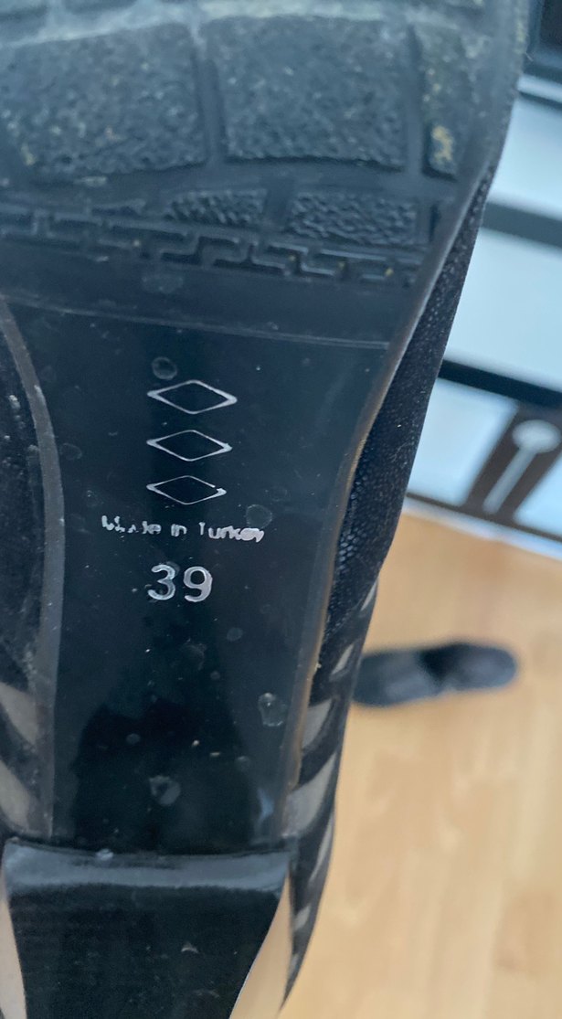 Siyah Zebra Desenli Tokalı Stiletto Kadın Bot - Görsel 5