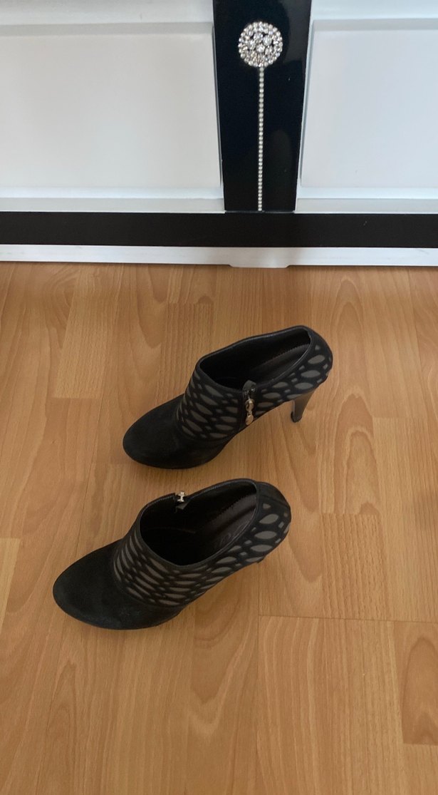 Siyah Zebra Desenli Tokalı Stiletto Kadın Bot - Görsel 3