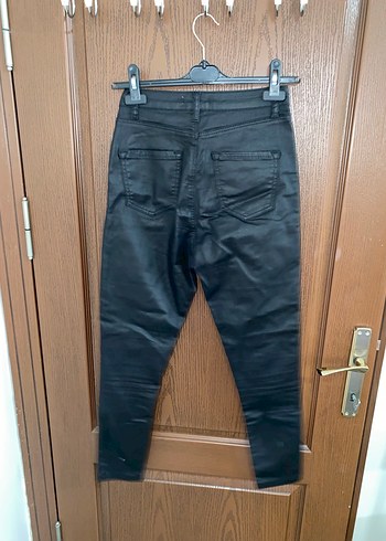 Kadın Siyah Deri Kemerli Normal Boy Jean - Görsel 3