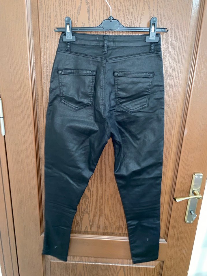 Kadın Siyah Deri Kemerli Normal Boy Jean - Görsel 4