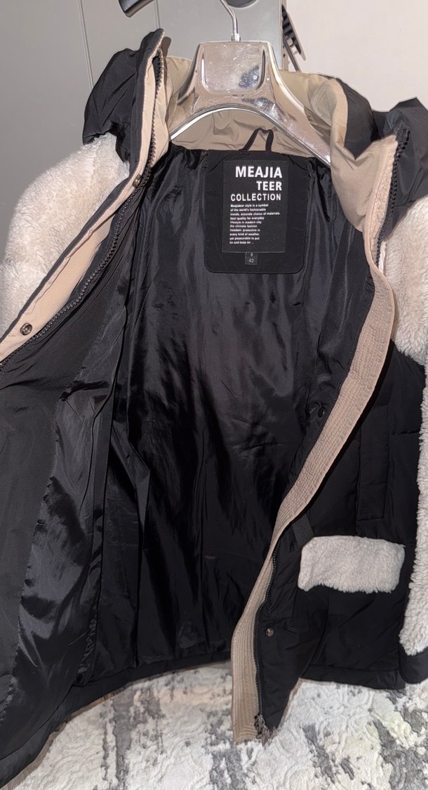 Beyaz Siyah Kapüşonlu Peluş Kışlık Mont - Görsel 2