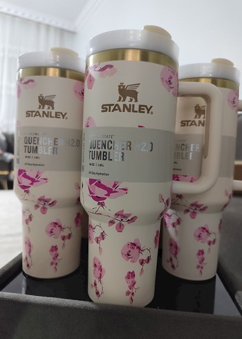 Stanley Çiçek Desenli Beyaz Termos Bardak - Görsel 2