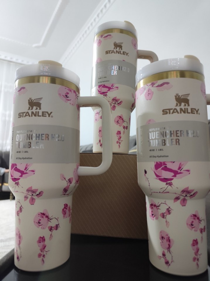 Stanley Çiçek Desenli Beyaz Termos Bardak - Görsel 3