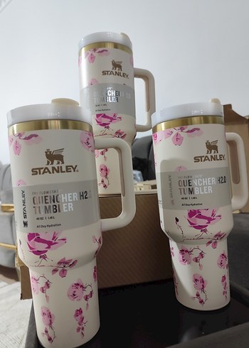 Stanley Beyaz Çiçek Desenli Termoslu Kupa - Görsel 2