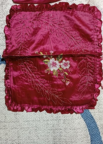 Bordo İşlemeli Parlak Yatak Örtüsü - Görsel 6