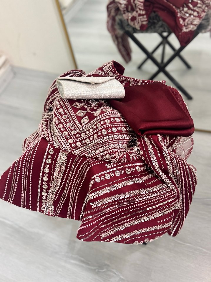 İnci İşlemeli Bordo Uzun Abiye Elbise kiralık - Görsel 5