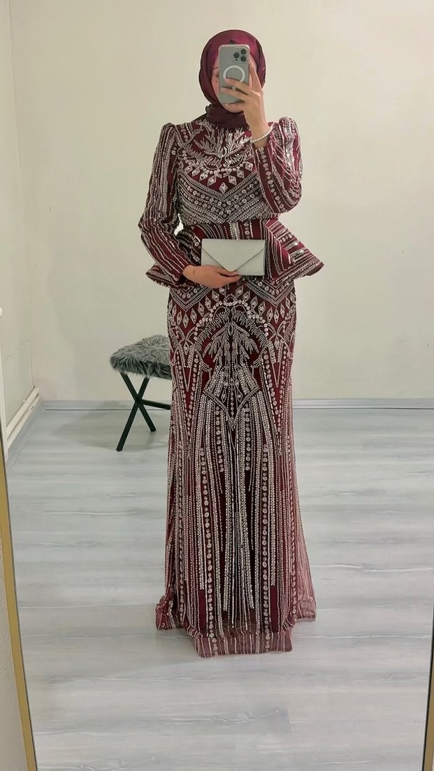 İnci İşlemeli Bordo Uzun Abiye Elbise kiralık - Görsel 3