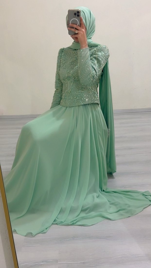 İşlemeli Uzun Turkuaz Abiye Elbise kiralık - Görsel 3