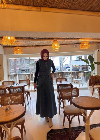 Sokak Stili Siyah Uzun Kot Elbise - Görsel 3