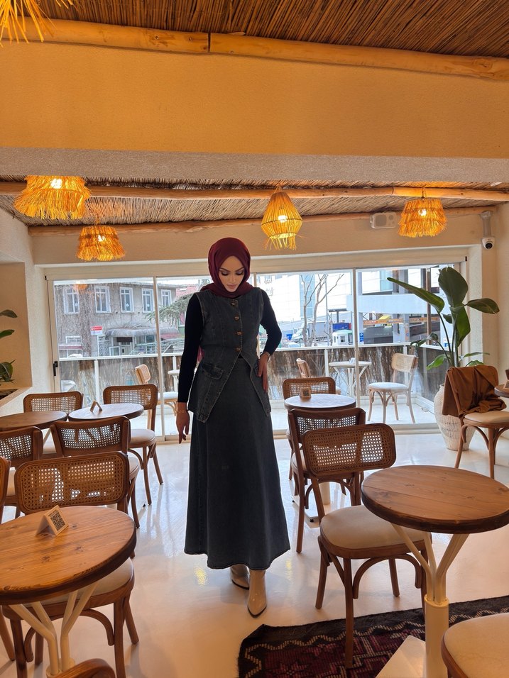 Sokak Stili Siyah Uzun Kot Elbise - Görsel 3