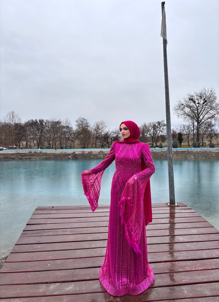 Pembe Drapeli Uzun Tesettür Abiye Elbise - Görsel 5