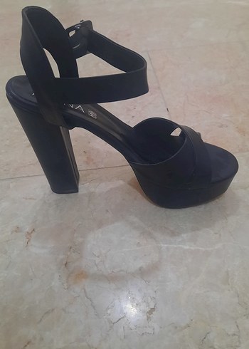 Siyah Minimalist Platform Topuklu Kadın Ayakkabı - Görsel 3