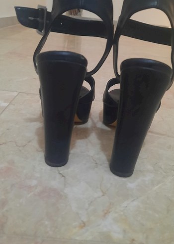 Siyah Minimalist Platform Topuklu Kadın Ayakkabı - Görsel 4