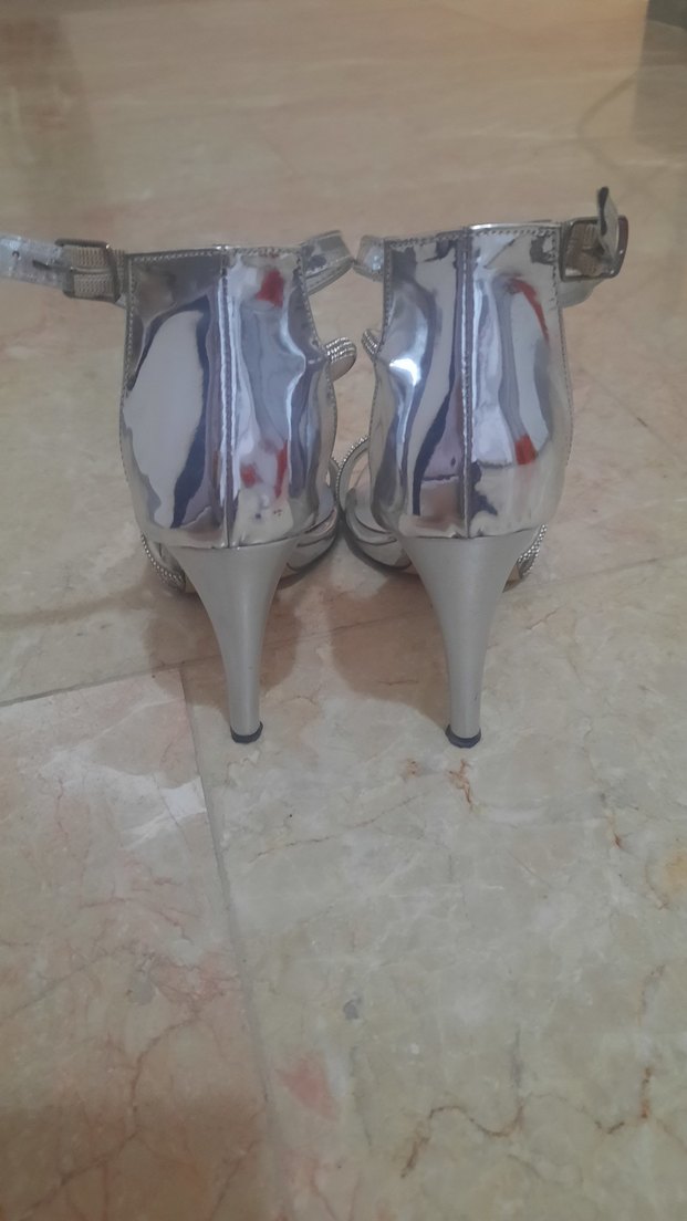 Gri Yılan Desenli Metal Stiletto Topuklu Ayakkabı - Görsel 3