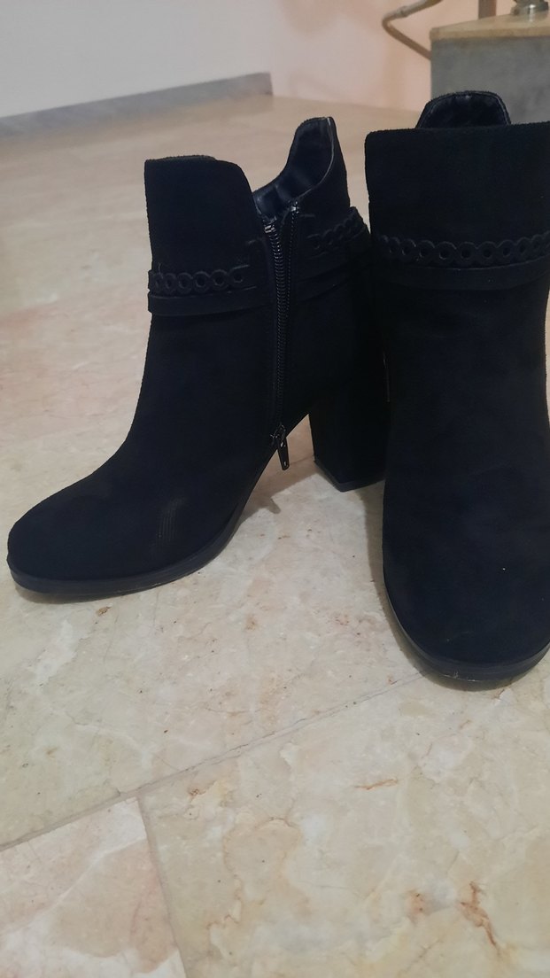 Siyah Süet Kadın Dolgu Topuklu Bot - Görsel 2