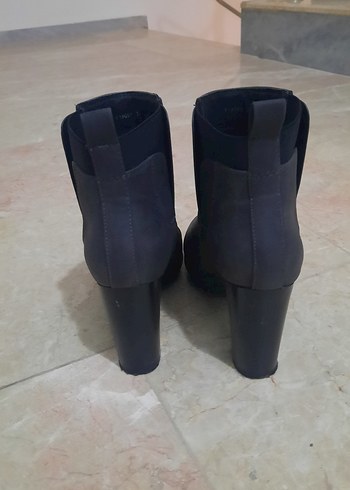 Gri Süet Kadın Topuklu Bot - Görsel 4