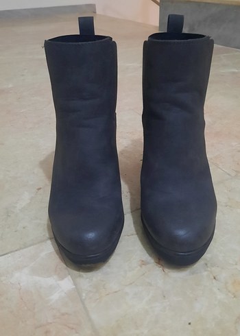 Gri Süet Kadın Topuklu Bot - Görsel 2