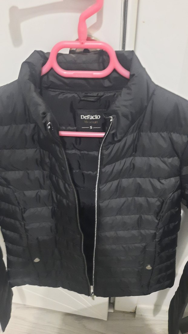 Düğmeli Siyah Kadın Mont, Yüksek Yakalı - Görsel 3