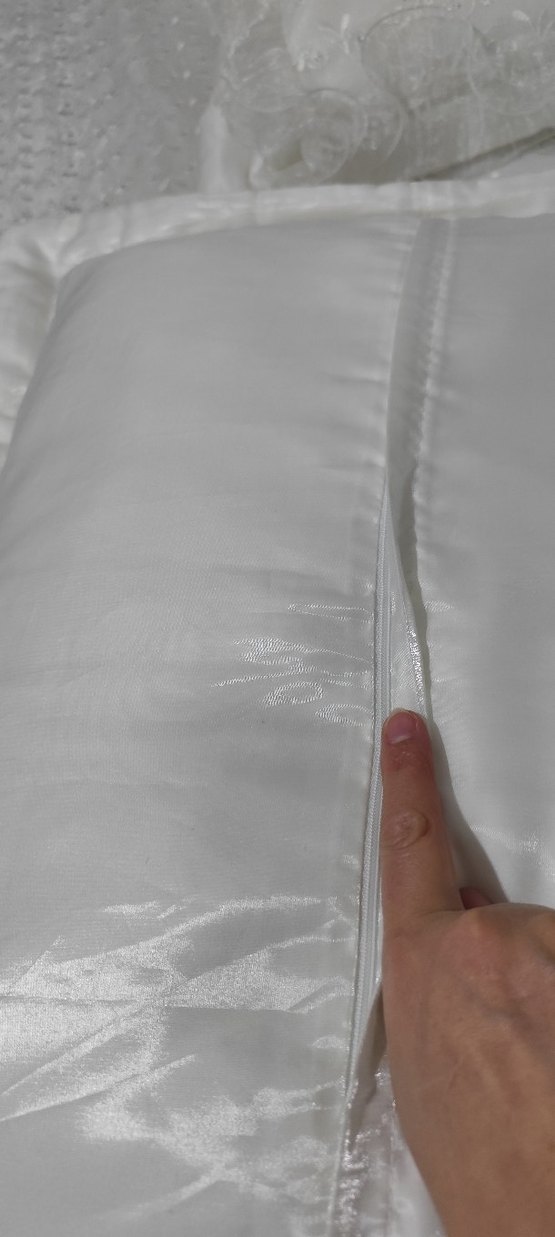 Beyaz Nakışlı Yatak Örtüsü - Görsel 4