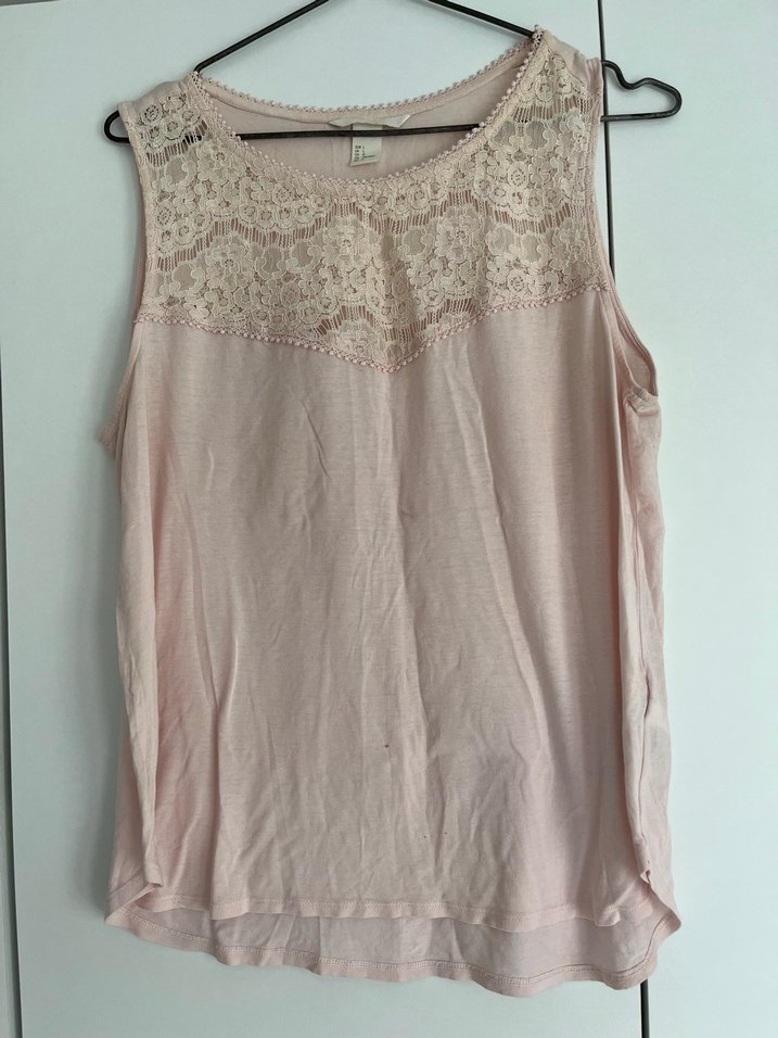 Dantel Detaylı Pembe Kolsuz Bluz - Görsel 3