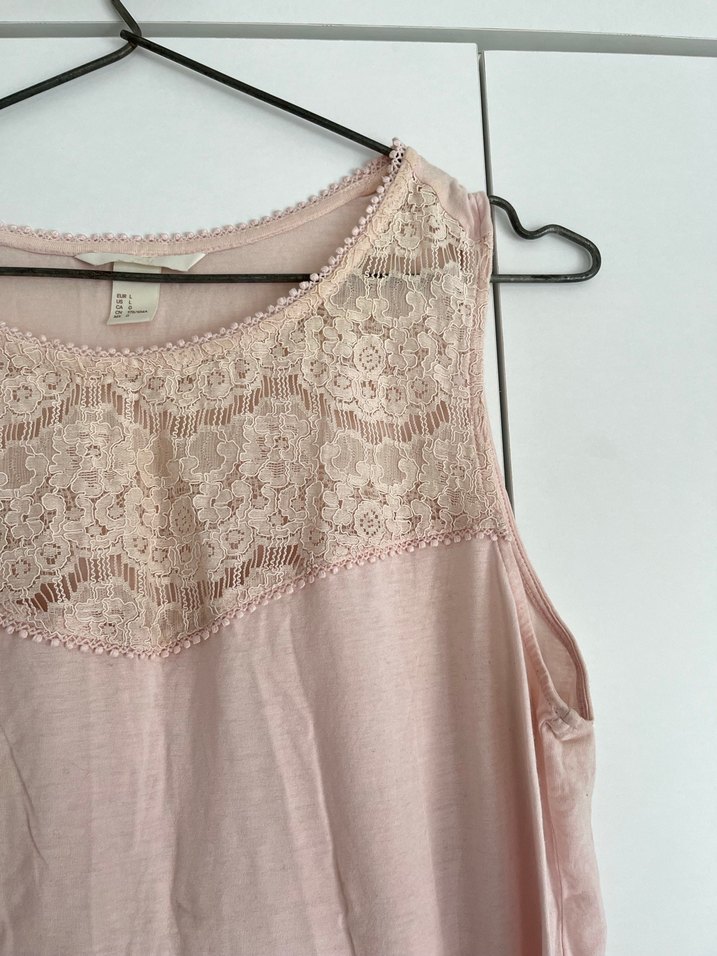 Dantel Detaylı Pembe Kolsuz Bluz - Görsel 2