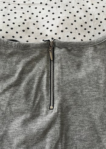 Gri Kısa Kollu Simli Triko - Görsel 4