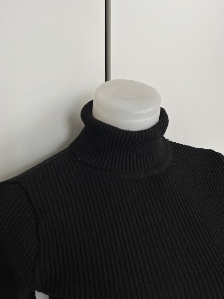 Siyah Kadın Boğazlı İnce Triko Kazak - Görsel 3