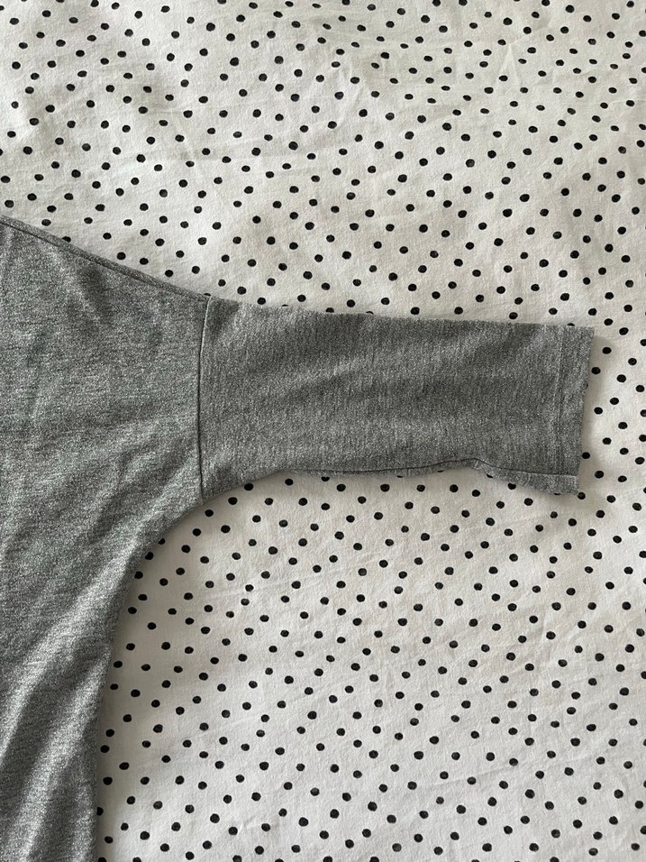 Gri Simli Kadın Tişört - Görsel 2