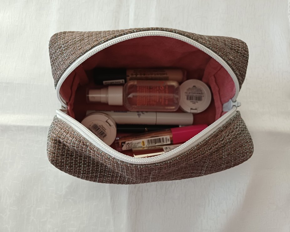 Kadın Makyaj Çantası - Görsel 4