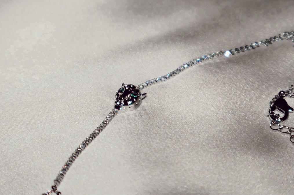 Zincir Detaylı Gri Leopar Şahmeran - Görsel 2