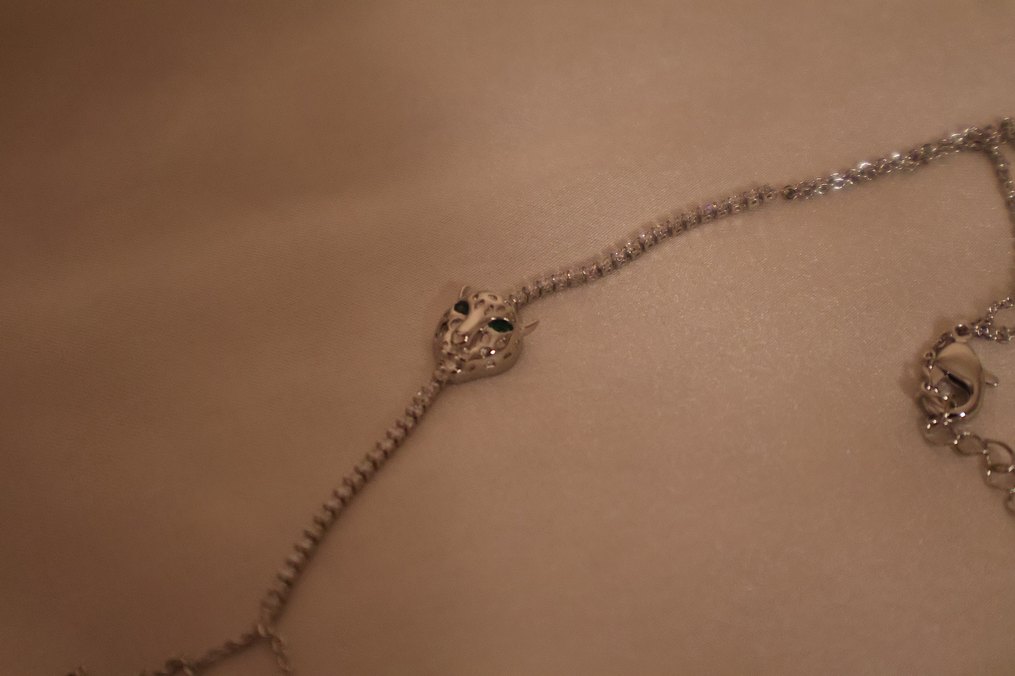 Zincir Detaylı Gri Leopar Şahmeran - Görsel 3