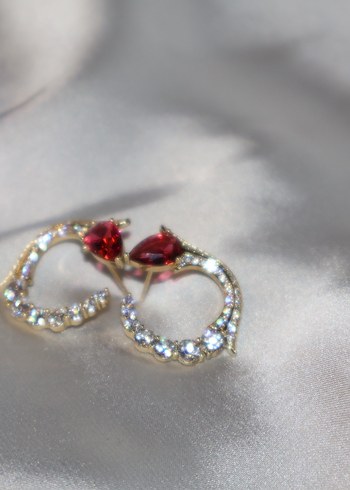 Kırmızı Parlak Yuvarlak Küpe - Görsel 2