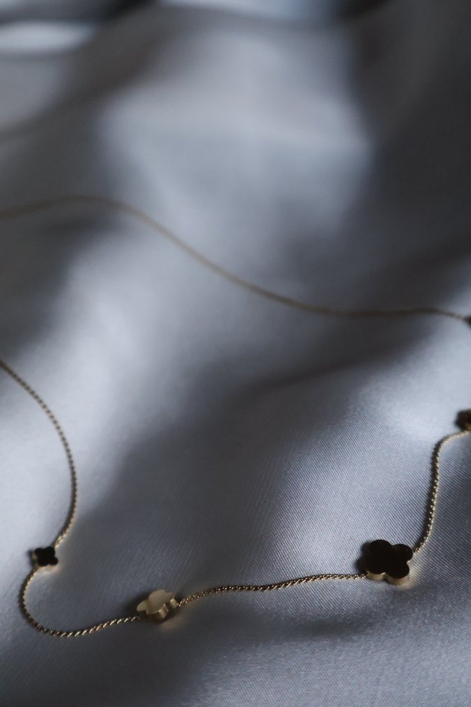 Van Cleef Yonca Kadın Kolye - Görsel 2