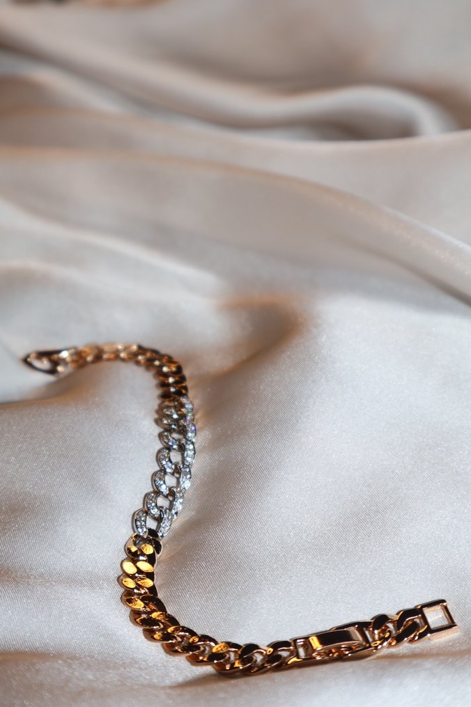 Zincir Detaylı Bronz Altın Renk Bileklik - Görsel 2