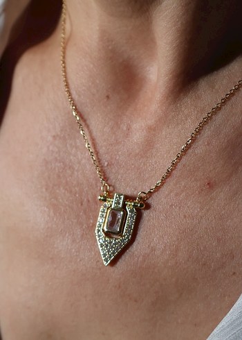 Altın Zincir Detaylı Kadın Kolye - Görsel 4