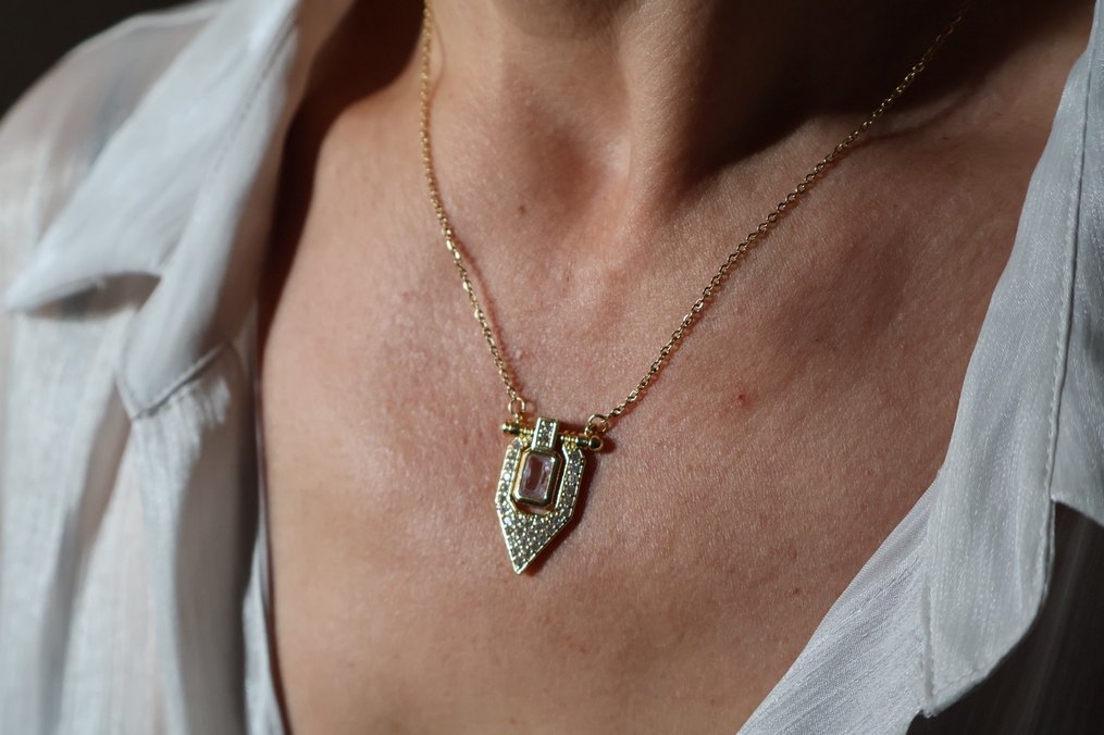 Altın Zincir Detaylı Kadın Kolye - Görsel 4