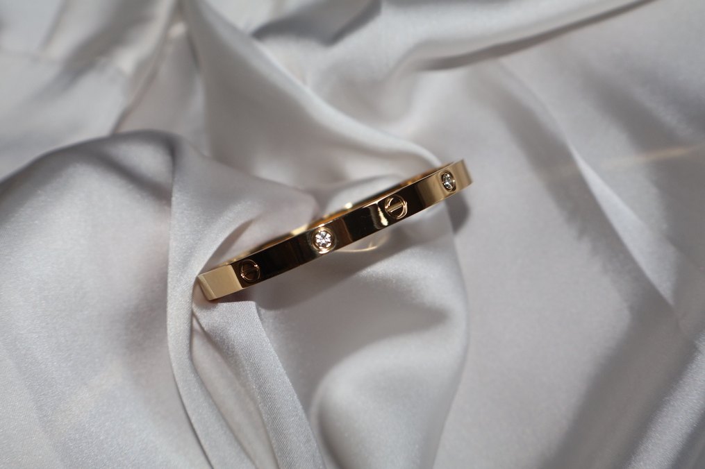 Cartier Love Model Kadın Bileklik - Görsel 4