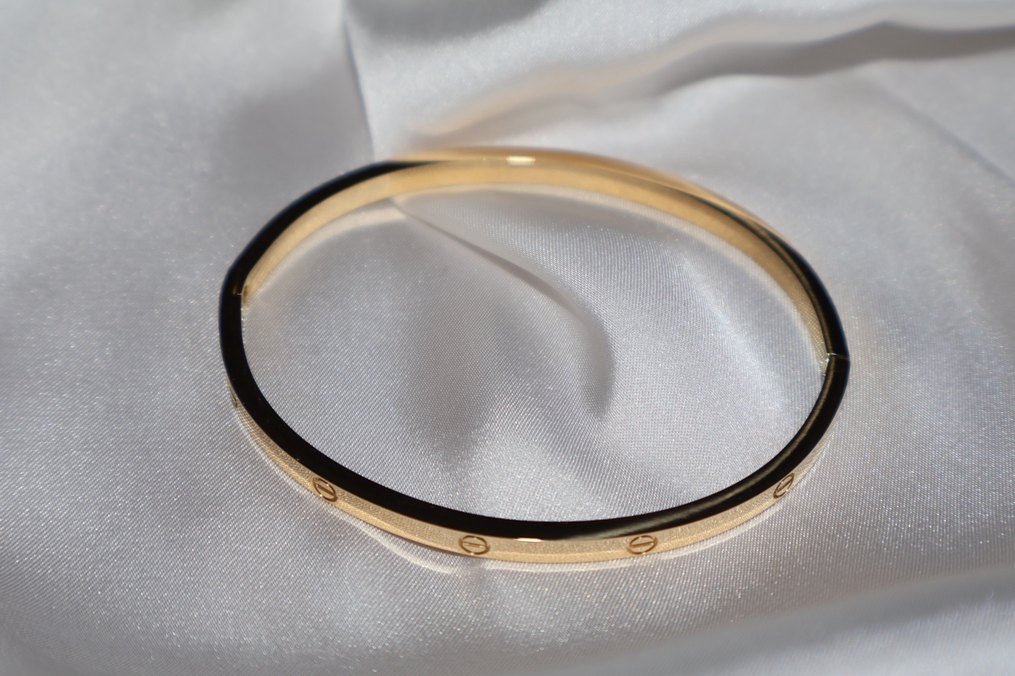 Cartier Love model Kadın Bilezik - Görsel 4