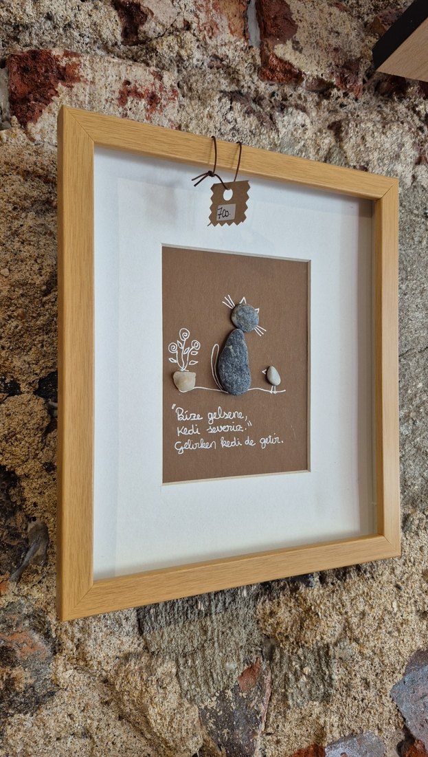 Kahverengi Taşlı Kedi Tasarımlı Çerçeve - Görsel 3