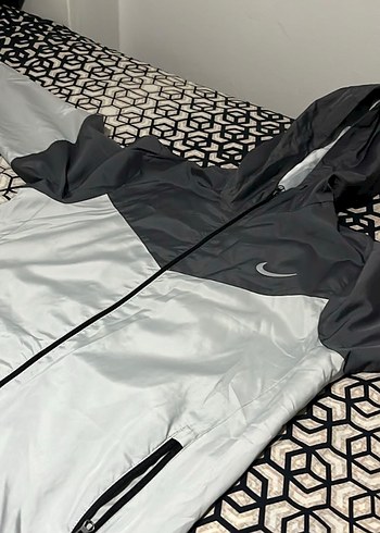 Nike yağmurluk - Görsel 3