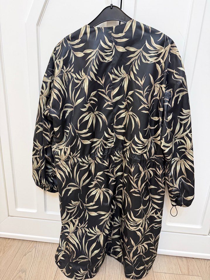 Siyah Desenli Uzun Kadın palto - Görsel 2